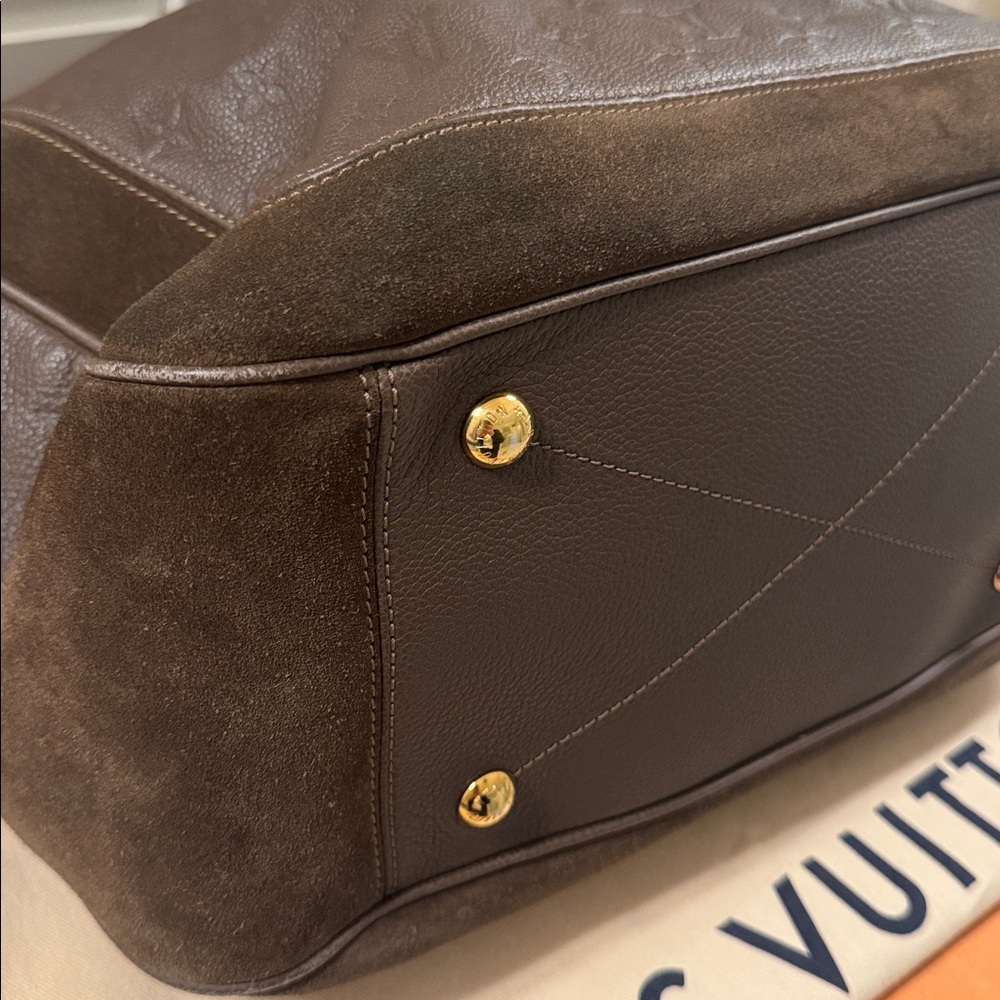 Louis Vuitton Brown Audacieuse GM tote bag - Picture 9 of 16